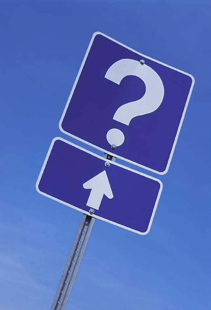 Blue information sign with direction arrow.jpg